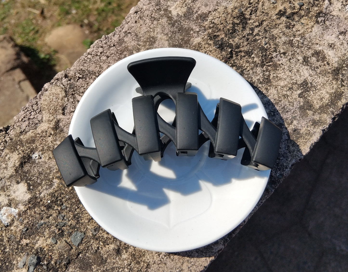 Pattern Crisscross Hair Claw Clips.