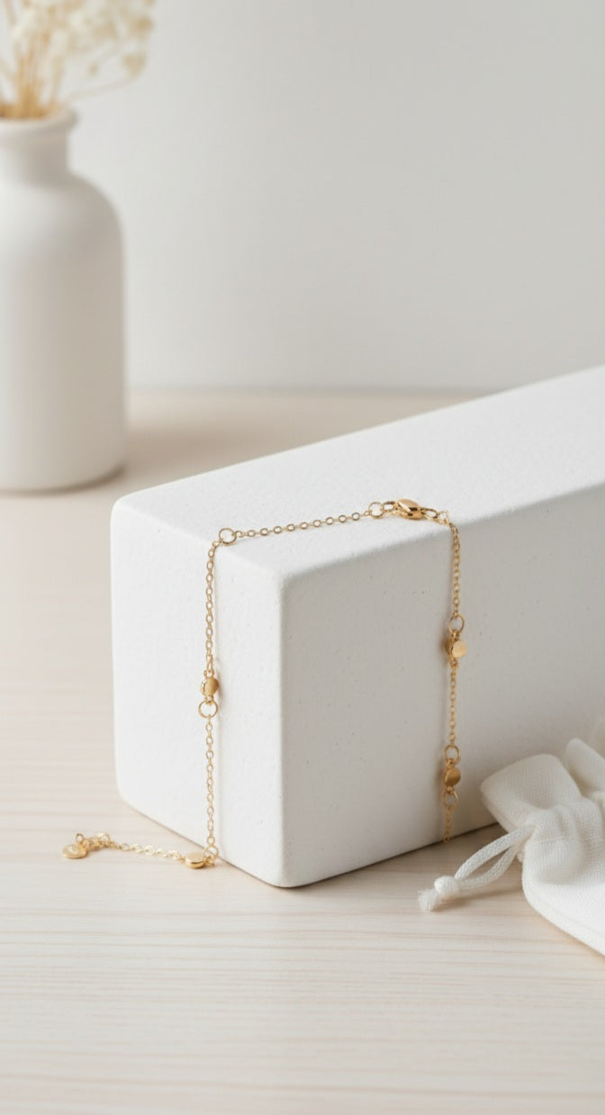Gold-toned Anklets.
