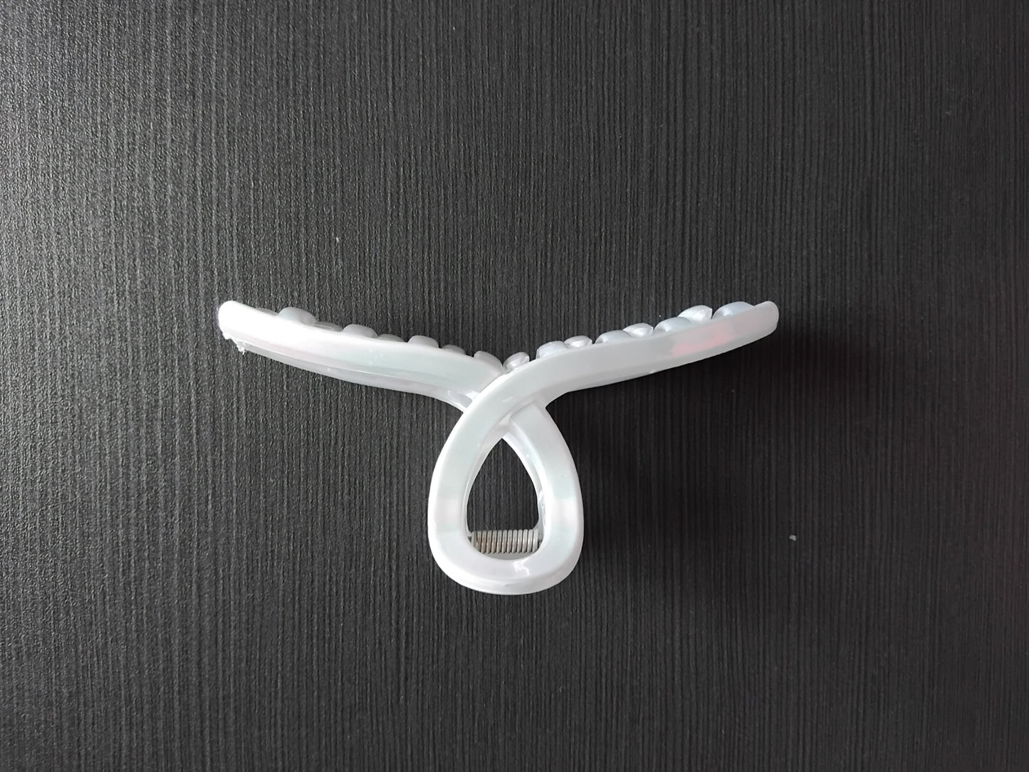 Crisscross Hair Claw Clips.