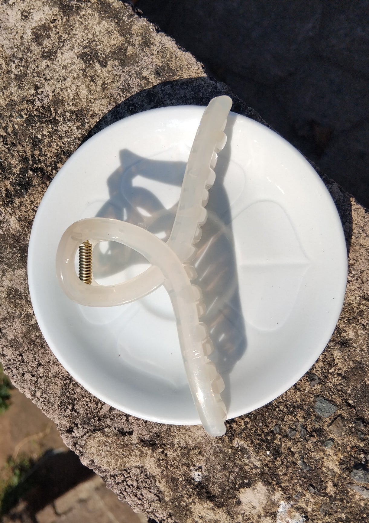 Crisscross Hair Claw Clips.